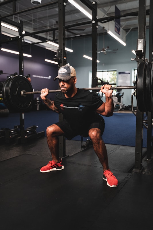 Squat station